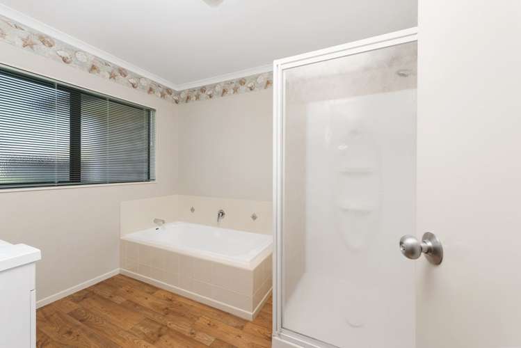 26 Arabian Drive Papamoa_15