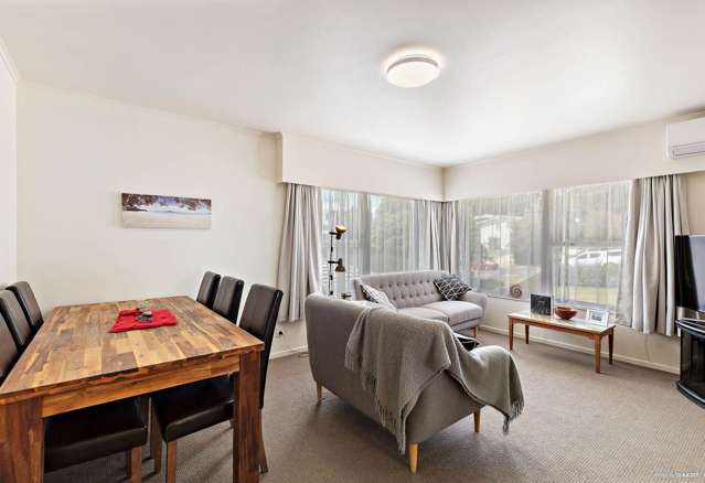 1/84 Archers Road Glenfield_1