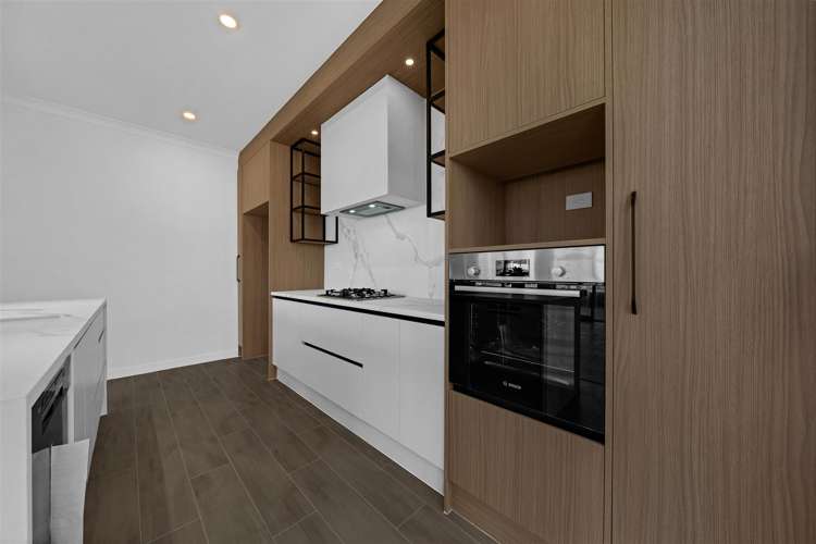 2 Longview Oak Lane Papakura_9