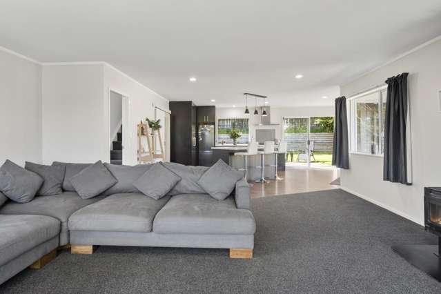 9 Maple Grove Owhata_4