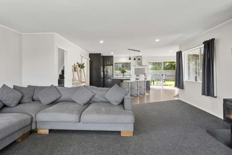 9 Maple Grove Owhata_4