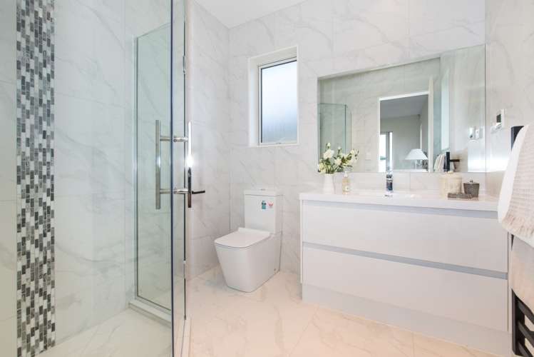 12 Ruth Craig Place Stanmore Bay_11