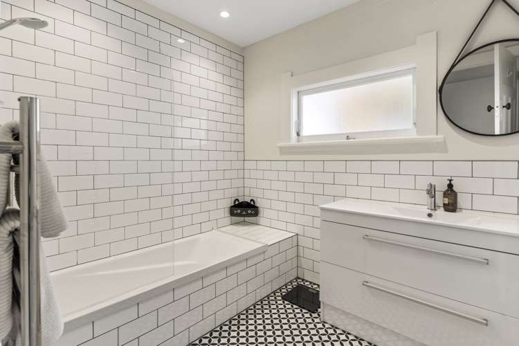 13 Dignan Street Point Chevalier_18