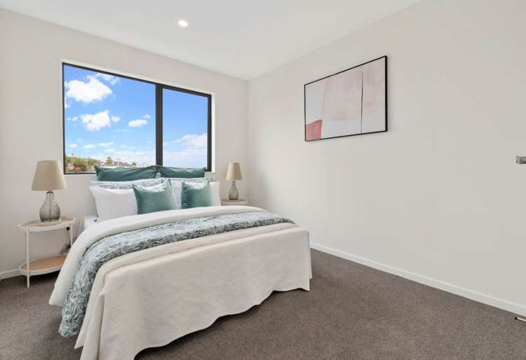 57 Bradbury Road Botany Downs_8