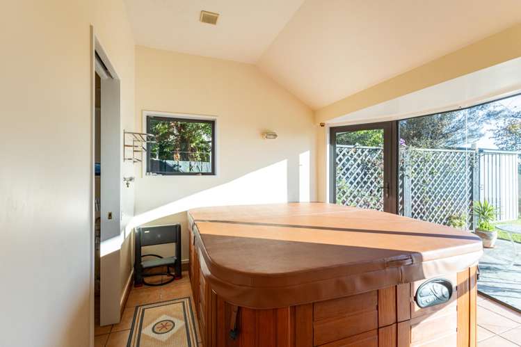 179 Pages Road Marchwiel_16