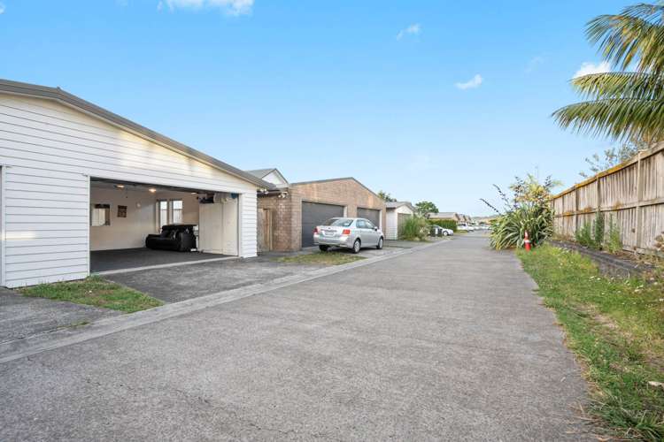 52 Pencaitland Drive Flat Bush_21