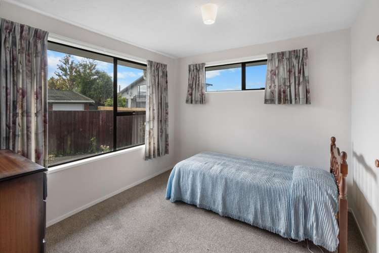 29 Wyatt Place Russley_10