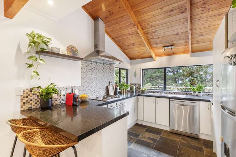 31 Scenic Drive Titirangi_6