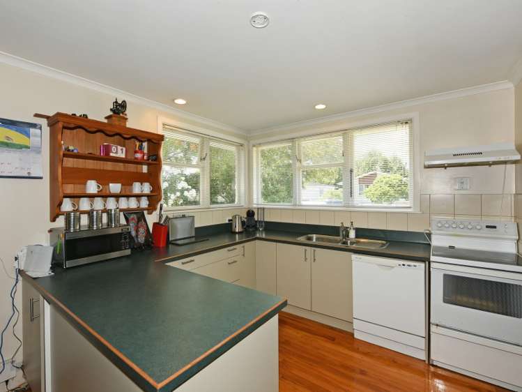 87 Holdsworth Avenue Trentham_2