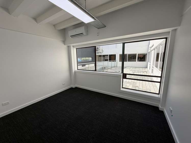 T1/116 Vautier Street (First Floor) Napier South_5