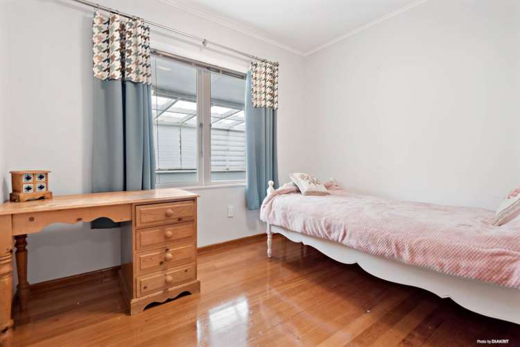 96 Vodanovich Road Te Atatu South_10