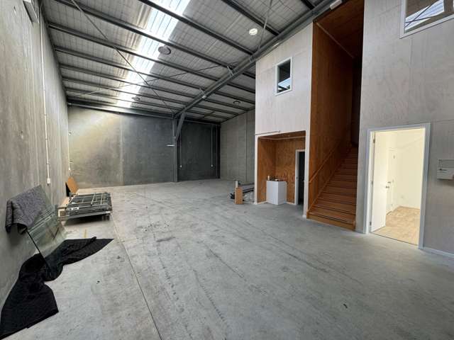 2/129 Ingram Road Rukuhia_4