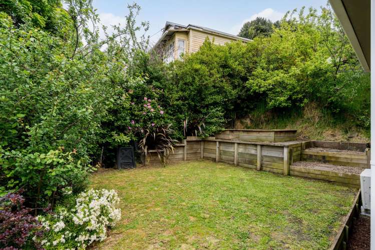 71 Leckhampton Court Clyde Hill_36