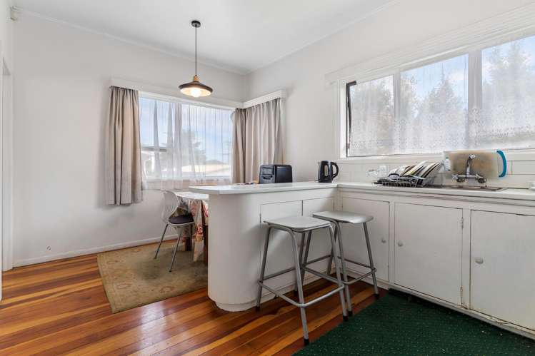 71 & 71a Station Road Papatoetoe_8