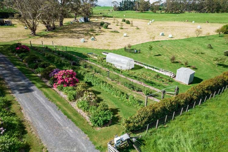 736 Tukairangi Road Kinloch_3