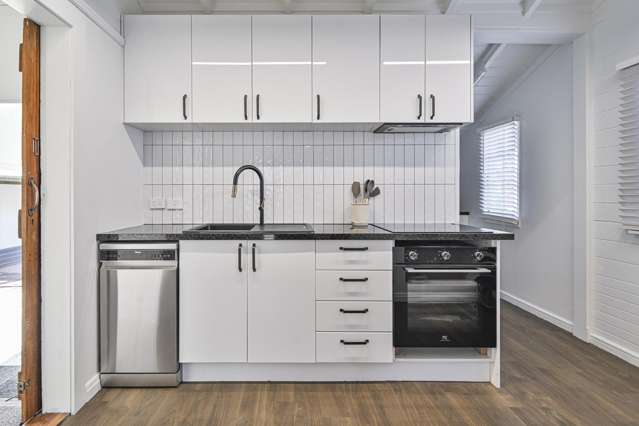 709 Queen Street West St Leonards_2