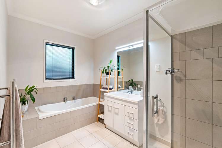 606 Nottingley Road Frimley_11