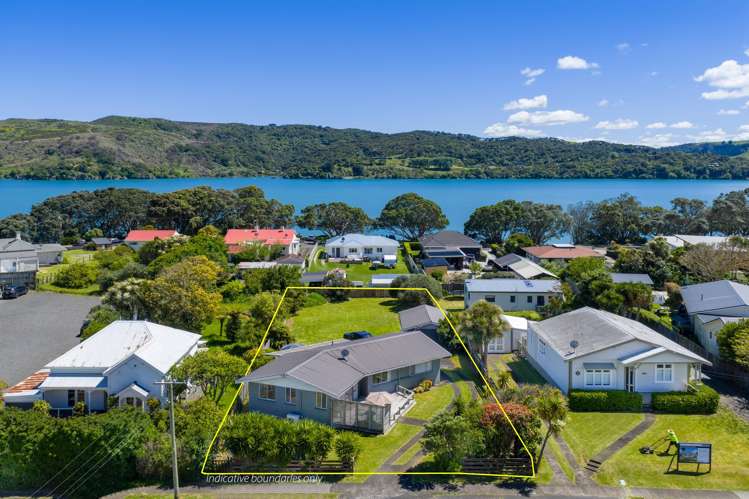 20 Wallis Street Raglan_2