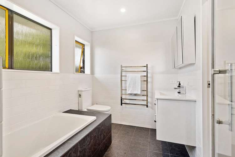 2/53 Taioma Crescent Te Atatu Peninsula_11