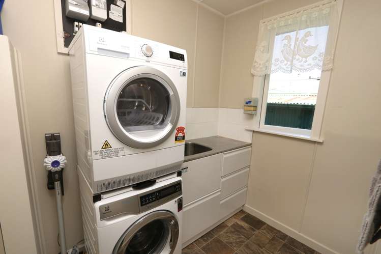 481 West Street Allenton_18