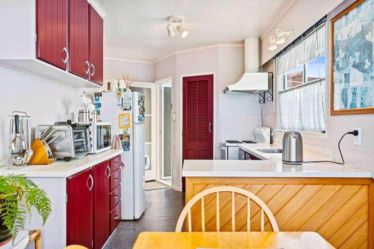 7 Panorama Drive Parahaki_9