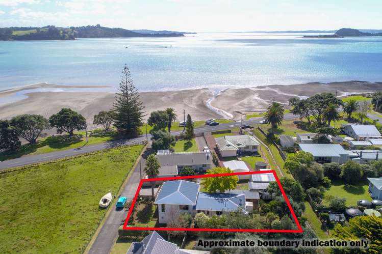 21 Kawakawa Bay Coast Road Kawakawa Bay_0