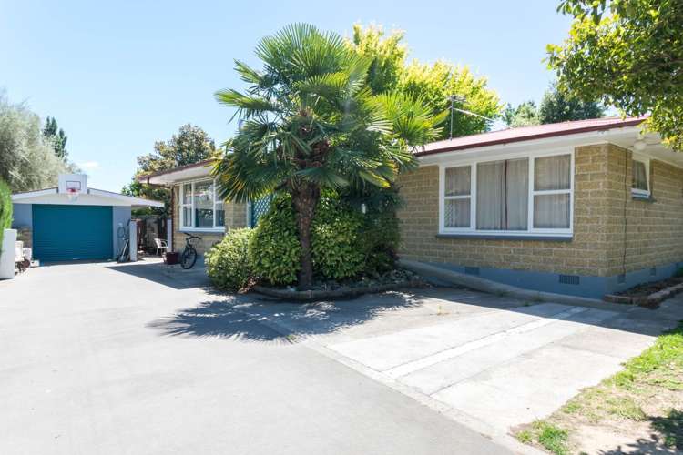 33 Waters Avenue Burleigh_8