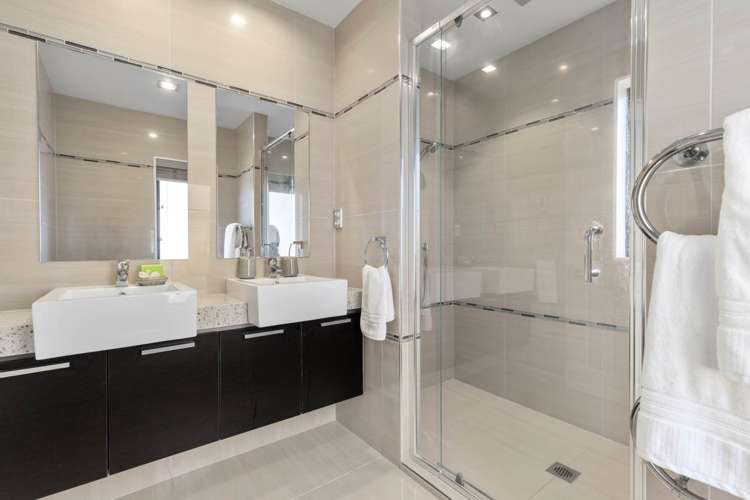 8 Elie Place Wattle Downs_22