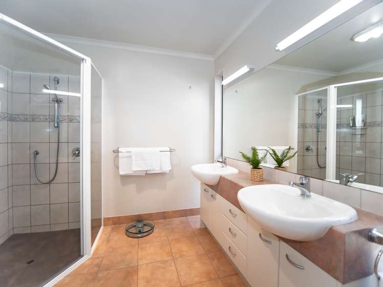 20 The Anchorage Haruru_16