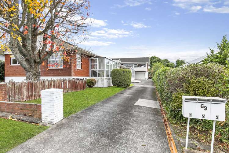 2/69 Royal View Road Te Atatu South_22