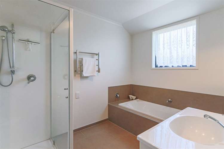 16 Kahikatea Street Inglewood_15