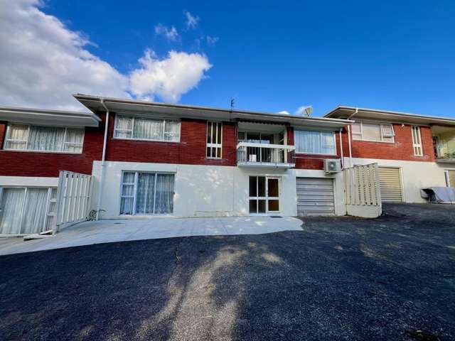 2/105 Landscape road Mount Eden_4