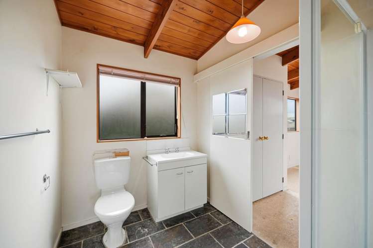 2/6 Maleme Avenue Belmont_16