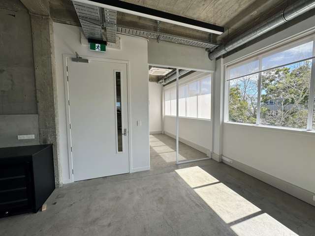 Suite D/Cnr Victoria St & Garden Place Hamilton Central_1