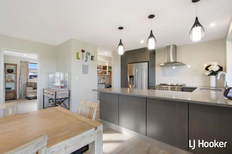 19 Athenree Heights Athenree_11