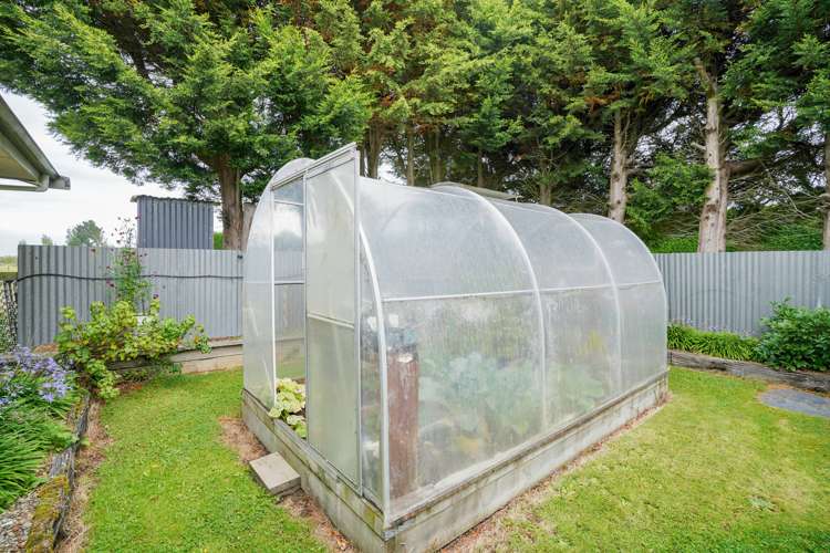 265 Bay Road West Plains_30