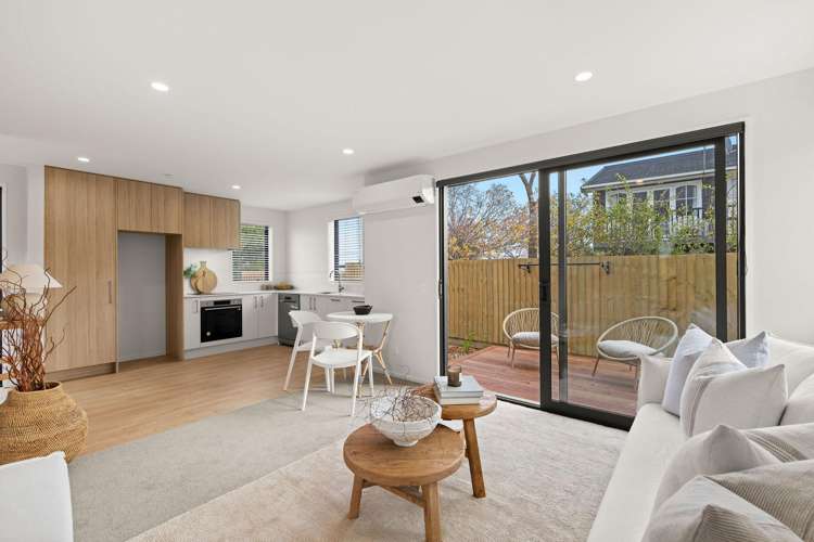 1-4/437 Worcester Street_5