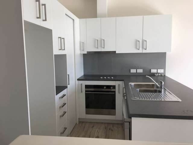 16/45 Karepiro Drive Stanmore Bay_4