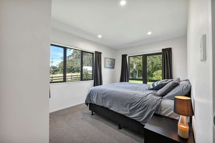 144 Monmouth Road Stratford_18