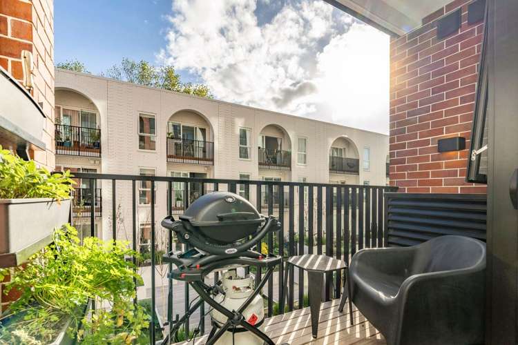 206/1817A Great North Road Avondale_9