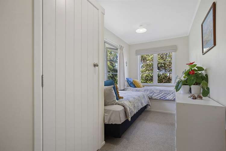 2 Lucy Road Waiomu_10