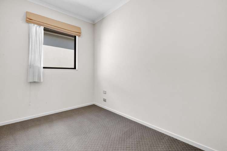 17 Norwood Drive Flat Bush_15