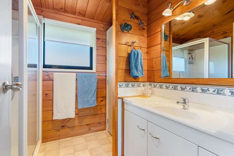 121 Bruce Wallace Place Whangamata_24