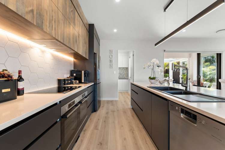 122 Arran Point Parade Orewa_9