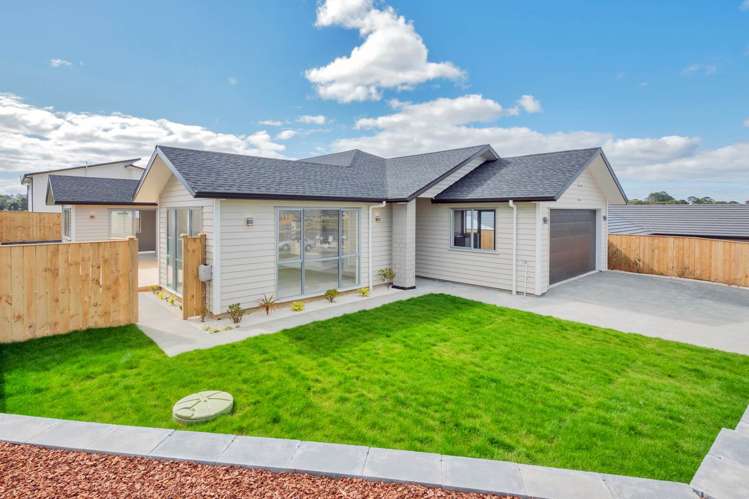 9 Canoe Lane Riverhead_26