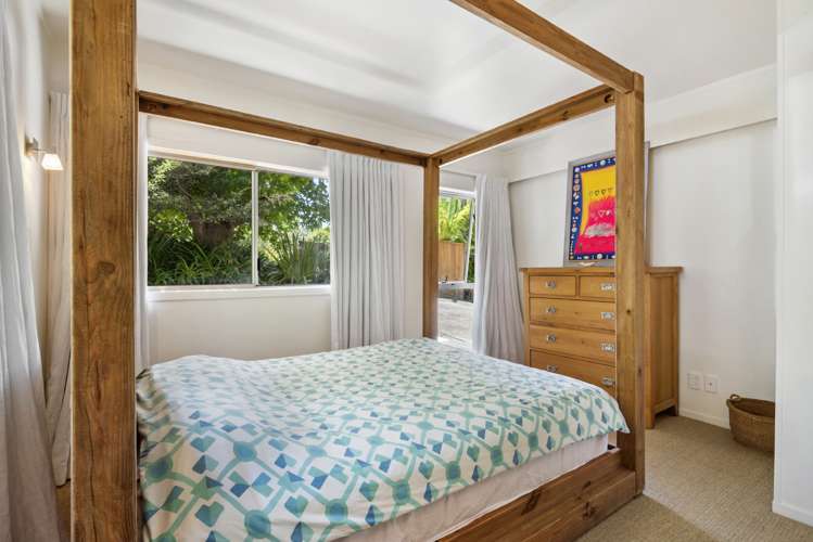 10 Lyons Avenue Murrays Bay_18