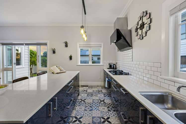 22 Onewa Road Northcote Point_8