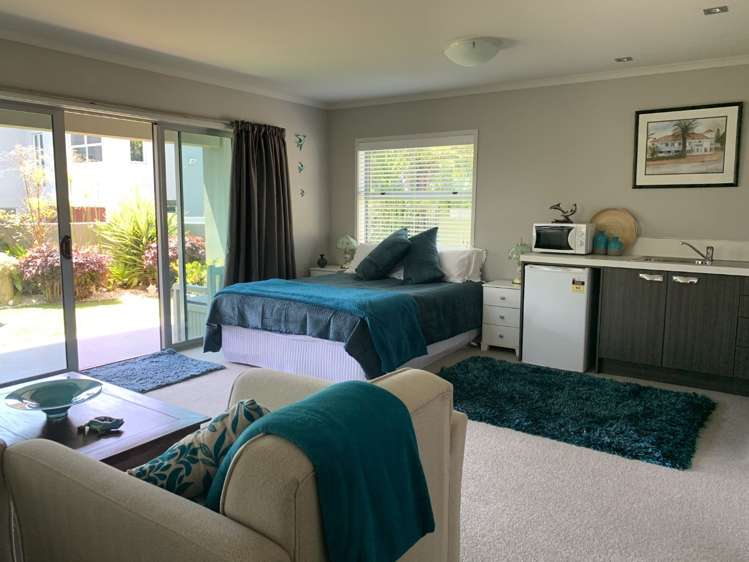 7 Azores Way Welcome Bay_16