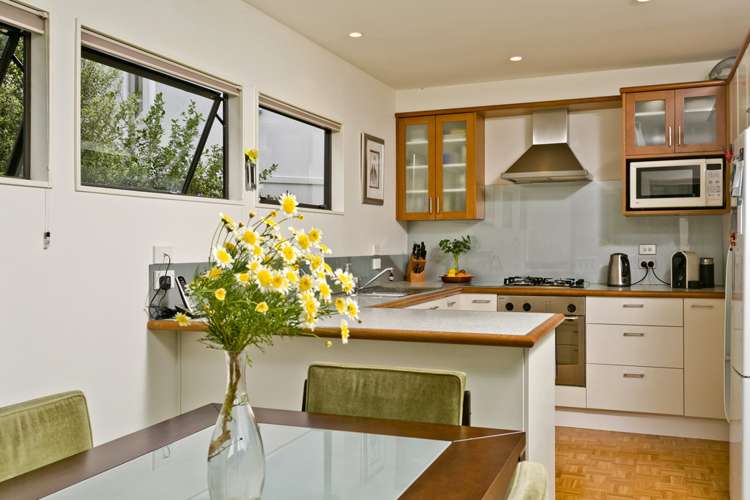 1/12 Herons Way Northcote_7