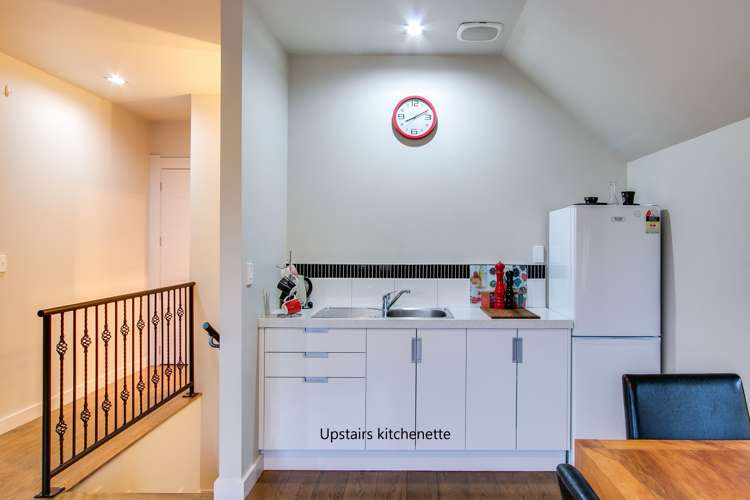 81 Kent Terrace Taradale_16